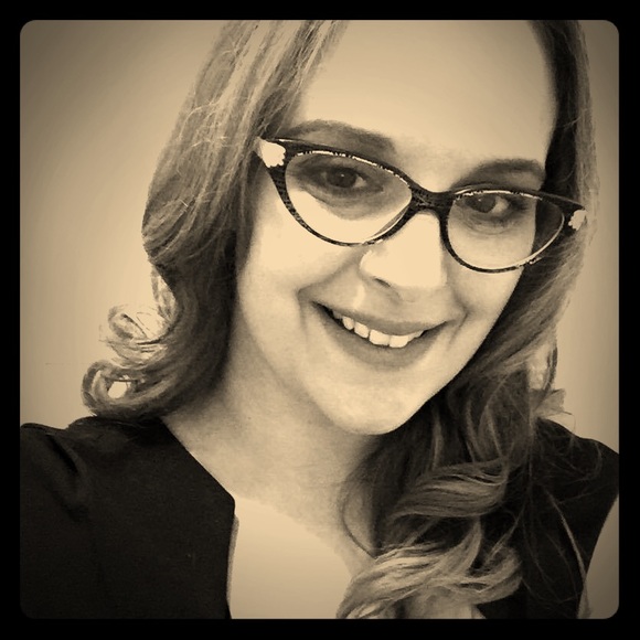 Meet your Posher, Ashley - Picture 1 of 1